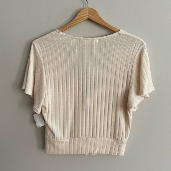 🆕 Impeccable Pig Boutique Cream Cropped Cardigan - Picture 2 of 3